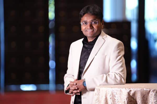 Mayank Vora Co-Founder & Director